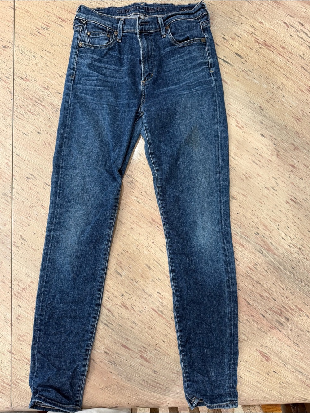 Citizens of humanity women’s luxury denim size 28 rocket 🚀 high rise capri